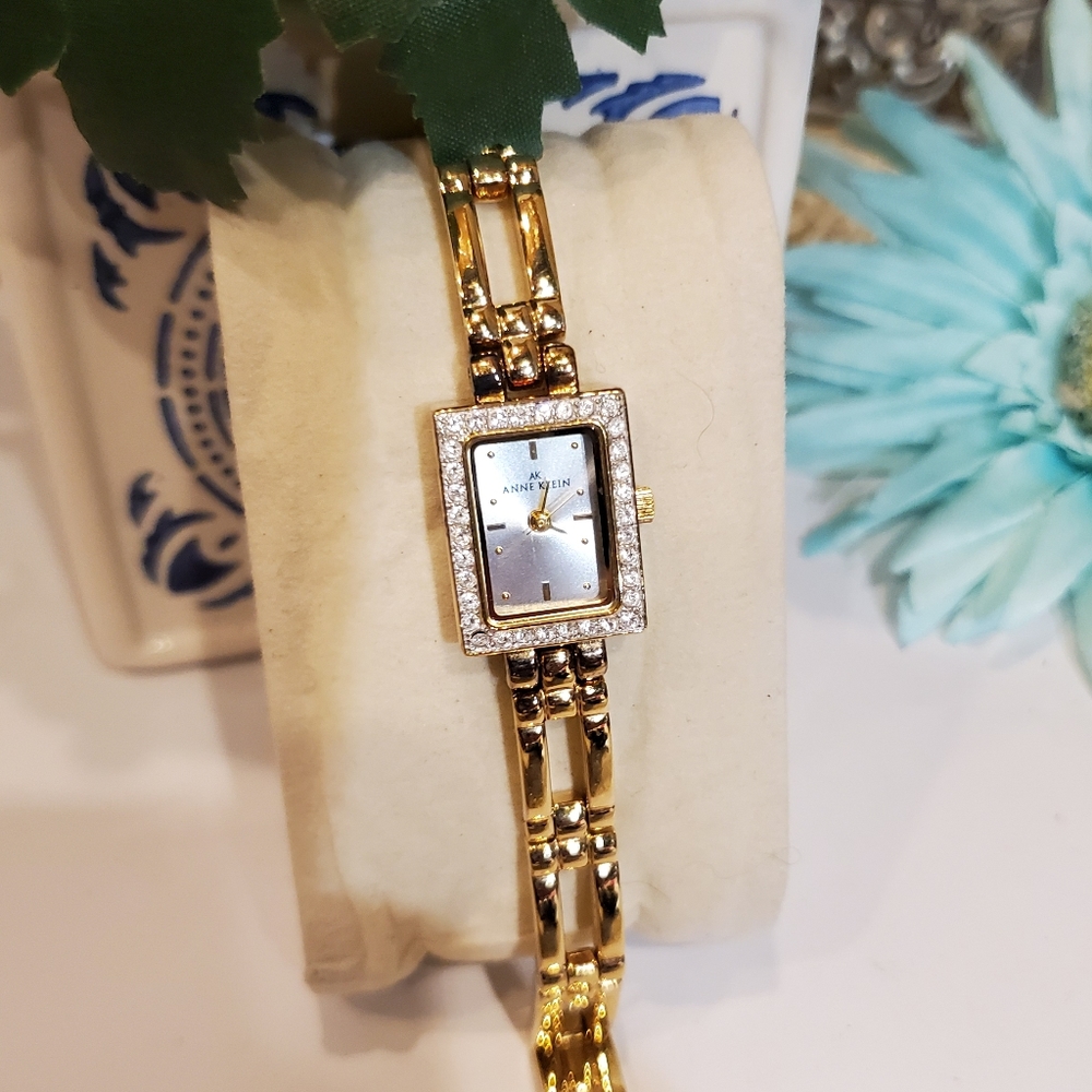VINTAGE ANNE KLEIN WATCH gorgeous 😍